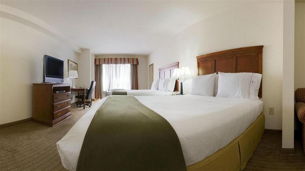 Holiday Inn Express & Suites Dyersburg By Ihg Eksteriør billede
