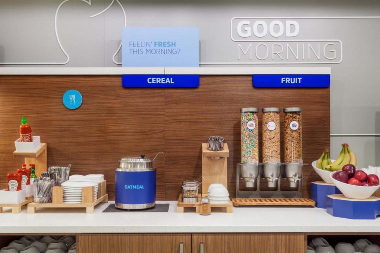 Holiday Inn Express & Suites Dyersburg By Ihg Eksteriør billede